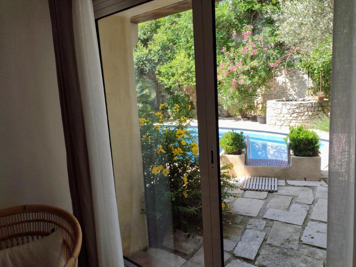 La Maison Des Autres, piscine chauffée, chambres d'hôtes proches Uzès, Nîmes, Pont du Gard Saint-Genies-de-Malgoires Exterior foto
