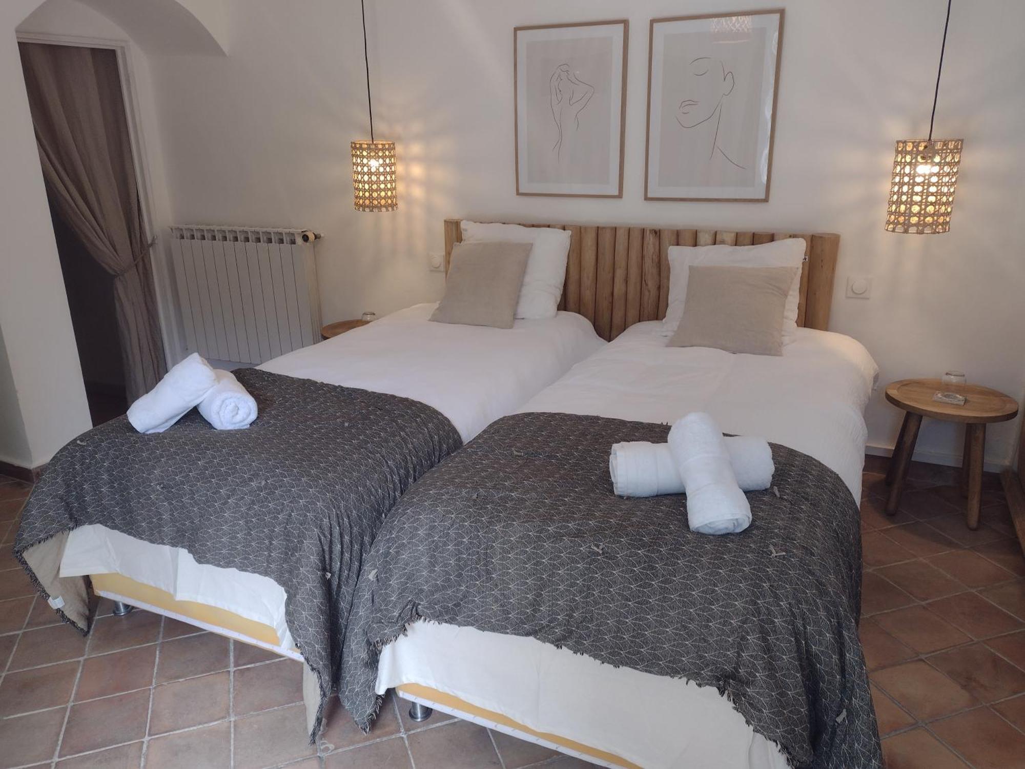 La Maison Des Autres, piscine chauffée, chambres d'hôtes proches Uzès, Nîmes, Pont du Gard Saint-Genies-de-Malgoires Quarto foto