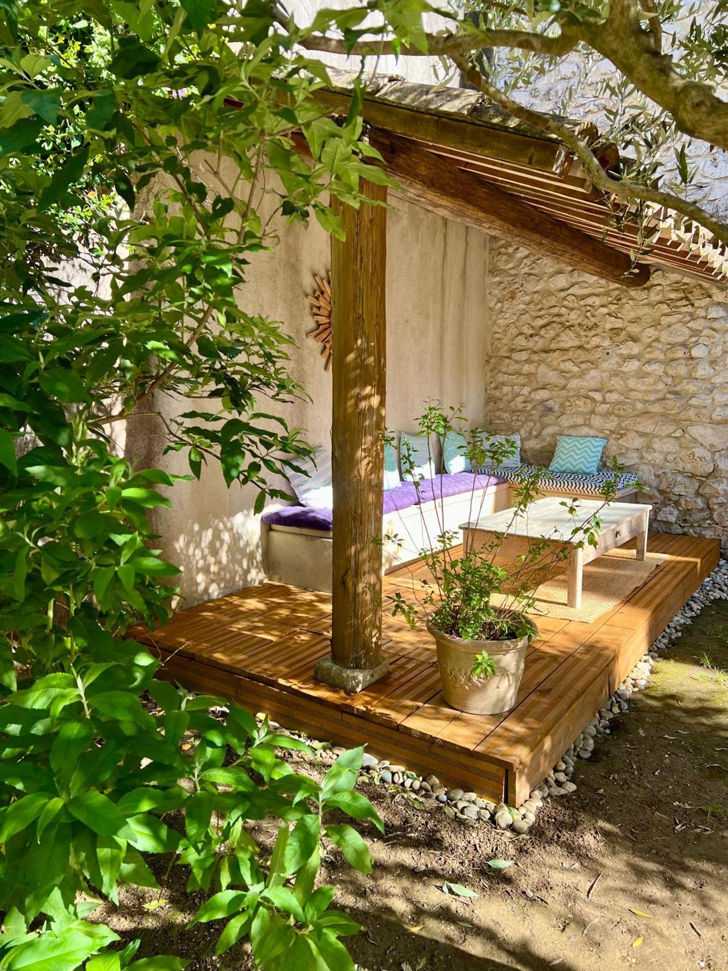 La Maison Des Autres, piscine chauffée, chambres d'hôtes proches Uzès, Nîmes, Pont du Gard Saint-Genies-de-Malgoires Exterior foto