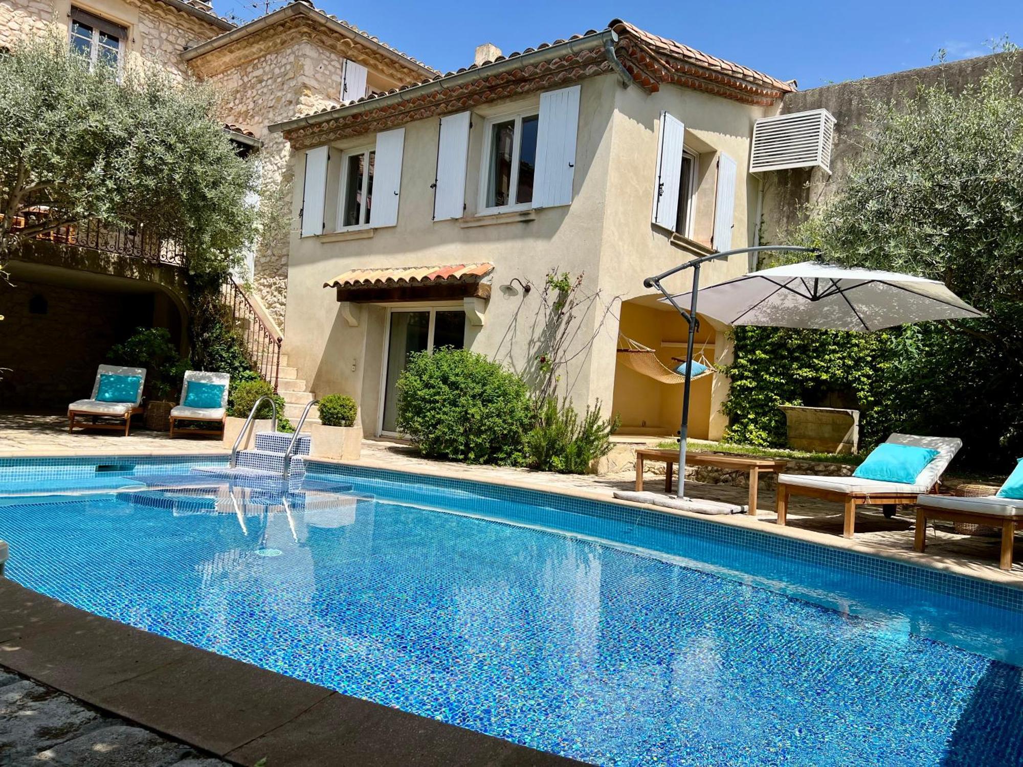 La Maison Des Autres, piscine chauffée, chambres d'hôtes proches Uzès, Nîmes, Pont du Gard Saint-Genies-de-Malgoires Exterior foto
